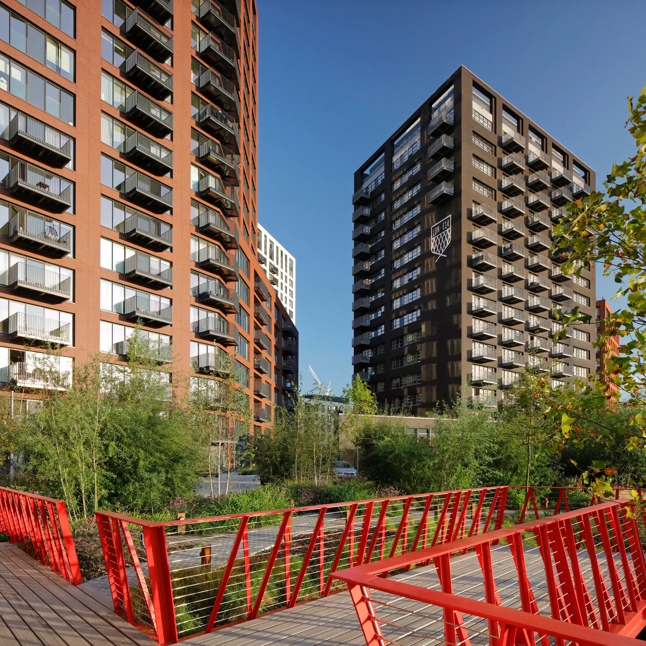 London City Island - architecture