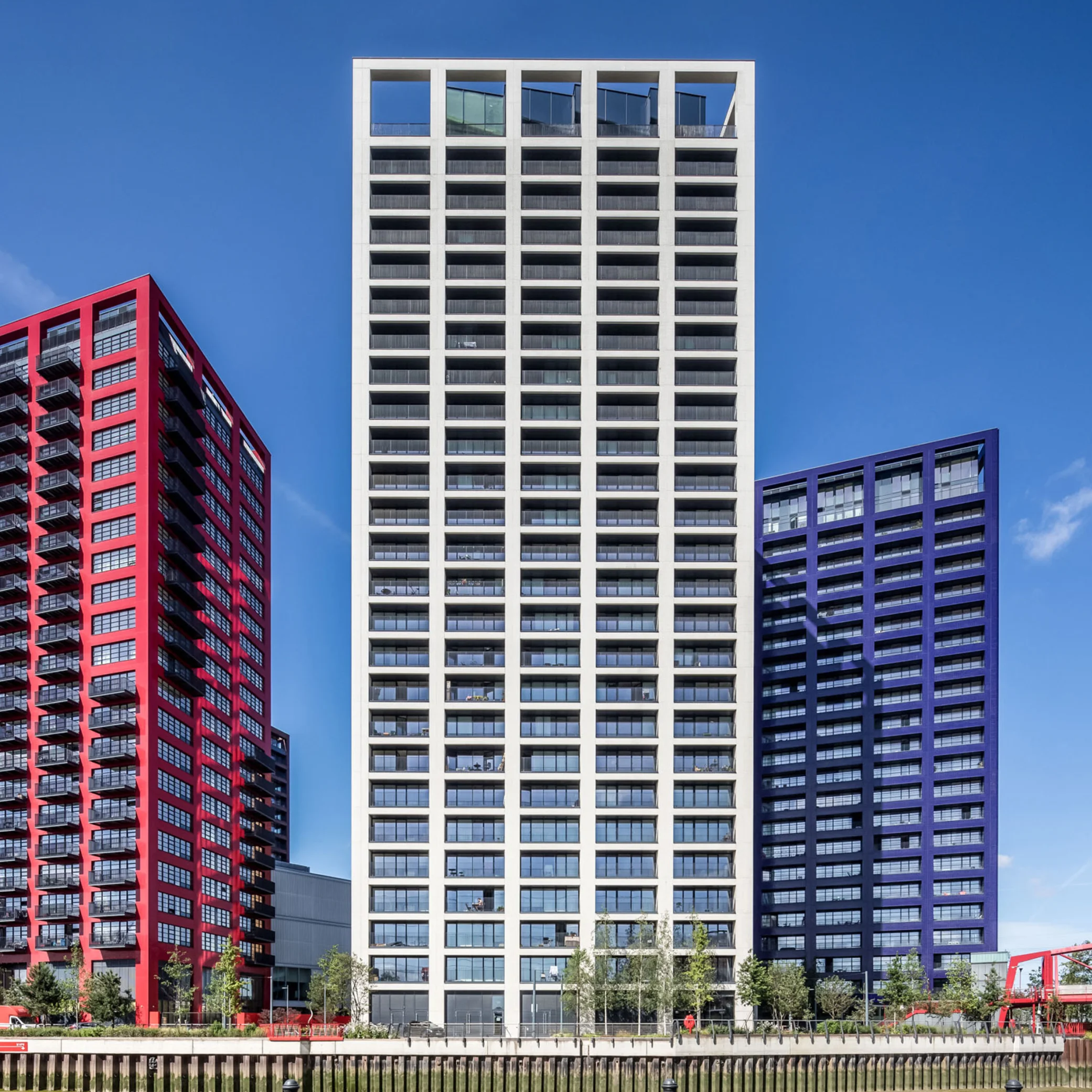 London City Island - building exteriors