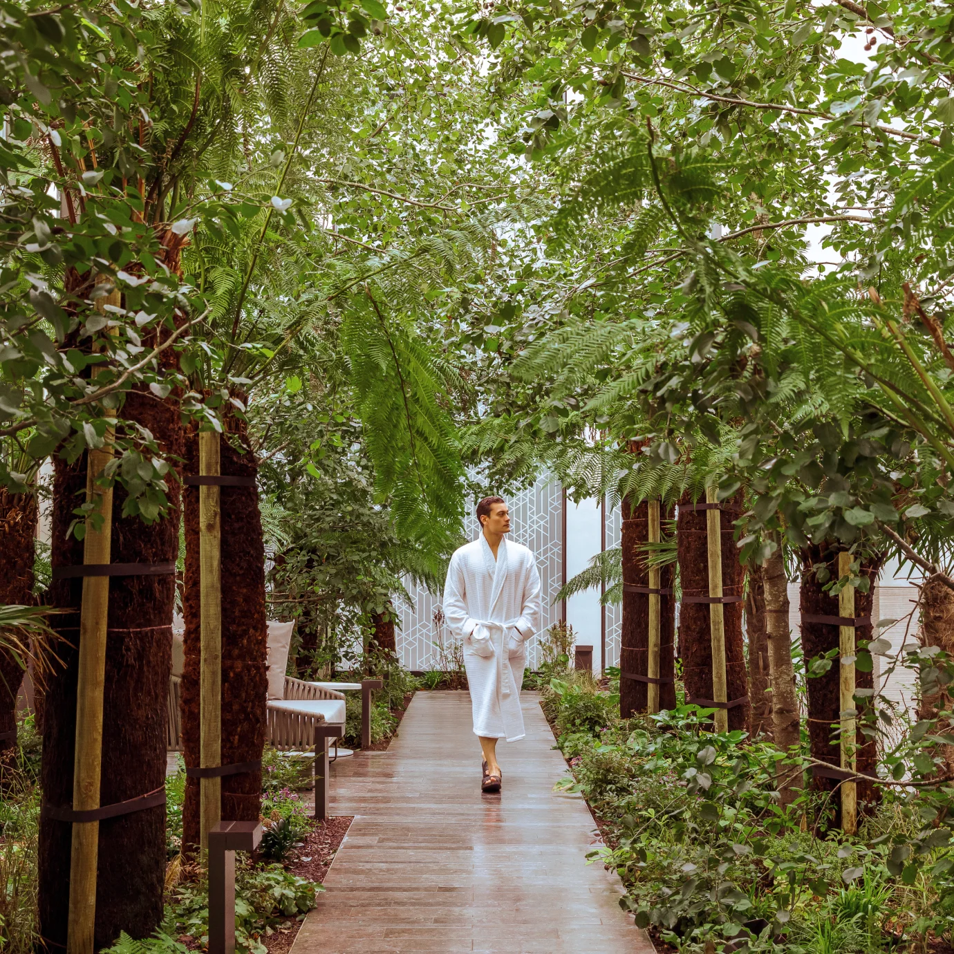 Wardian London - Pool Path