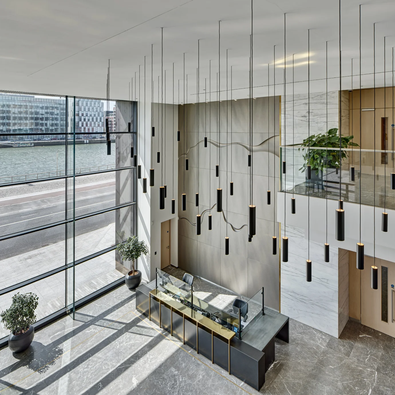 Dublin Landings - entrance lighting
