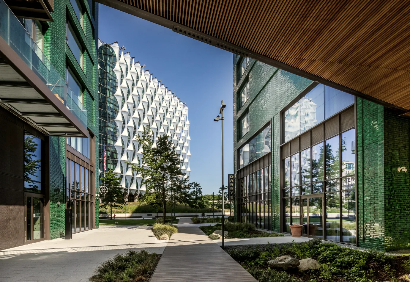 Embassy Gardens - precinct view