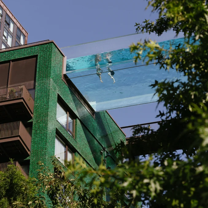 Embassy Gardens - Sky Pool Detail