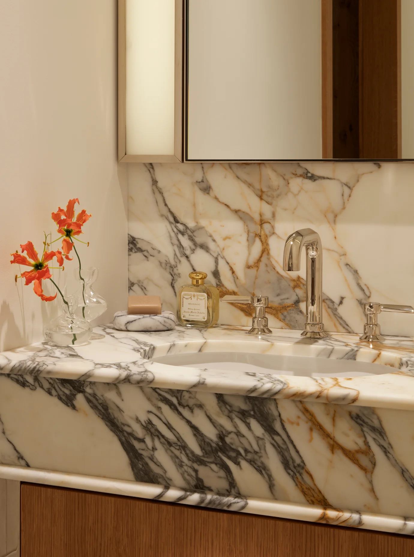 The Capston - Bathroom Detail