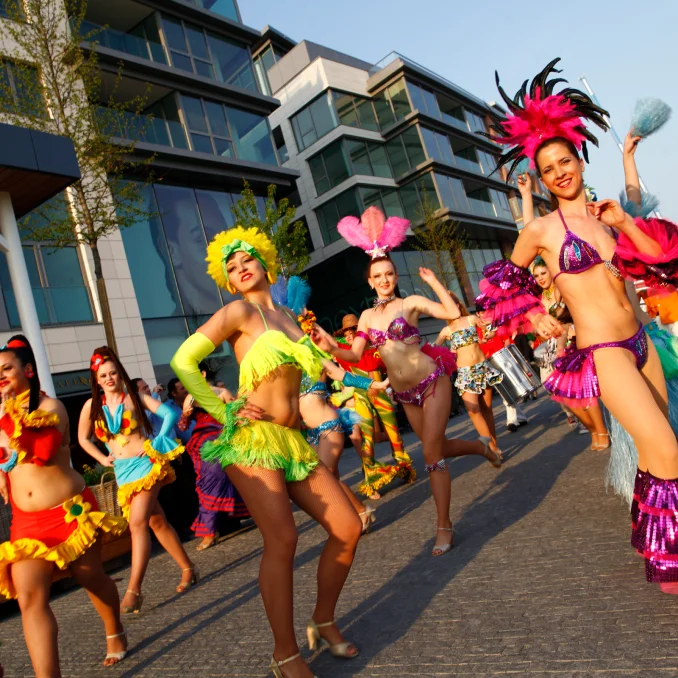Eurovea - dancers